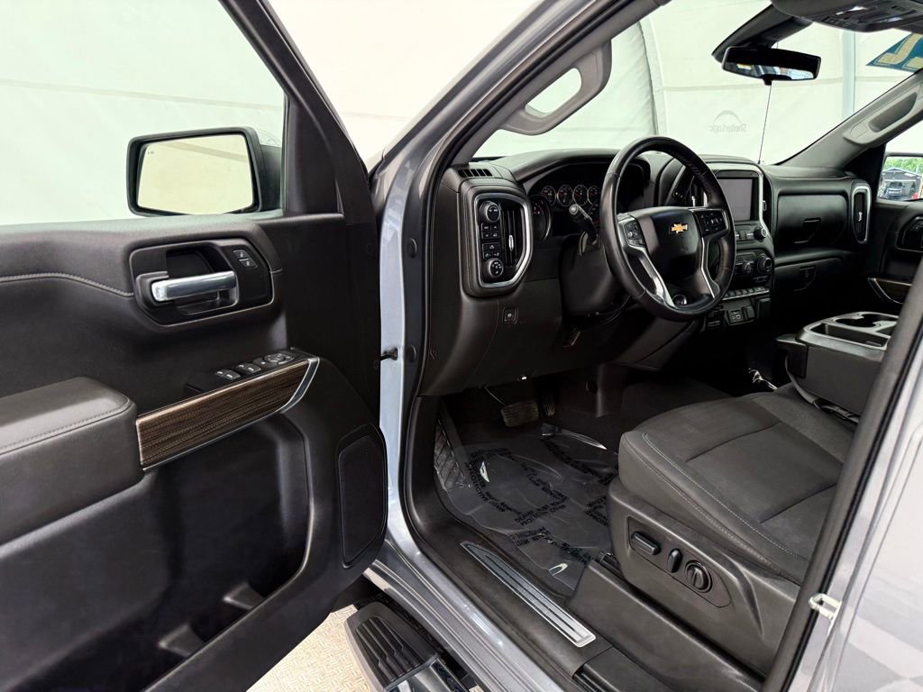Used 2022 Chevrolet Silverado 1500 LT w/ Convenience Package II AWD/4WD image 30