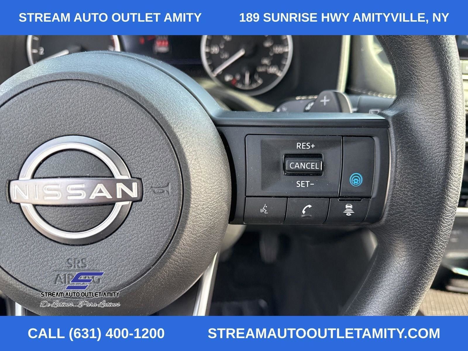 Used 2024 Nissan Rogue SV image 30