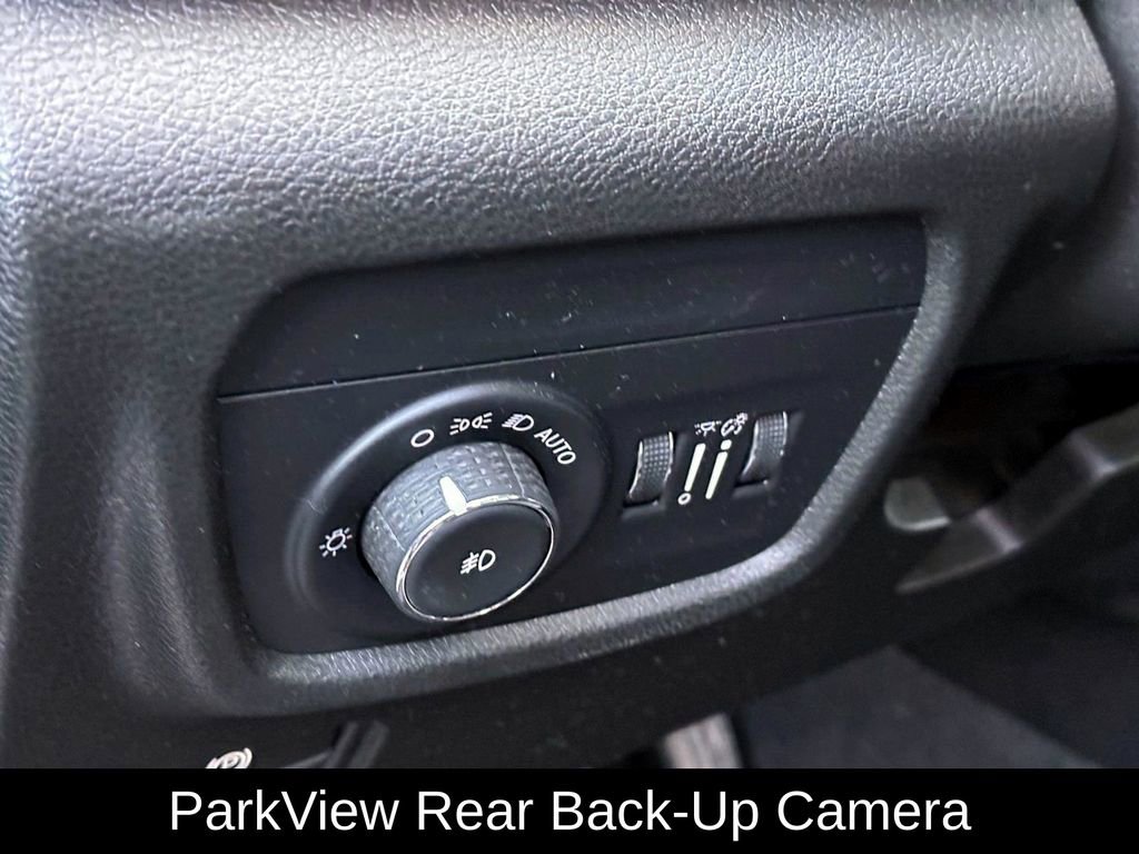 Used 2023 Jeep Grand Cherokee L Limited w/ Black Appearance Package image 22