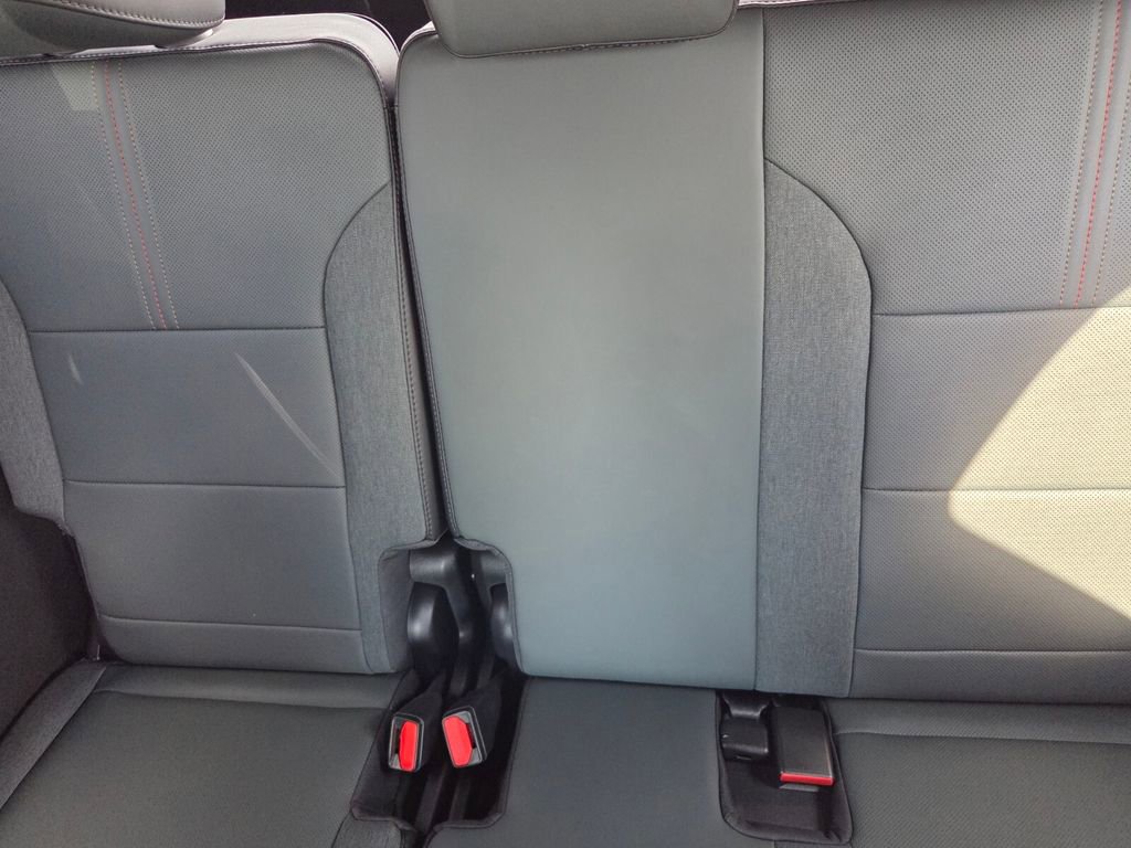 New 2026 GMC Acadia AT4 w/ Super Cruise Package image 8