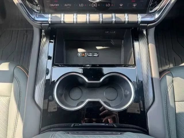 New 2026 GMC Yukon AT4 w/ AT4 Premium Plus Package AWD/4WD image 29