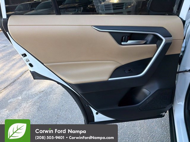 Used 2019 Toyota RAV4 XLE w/ Convenience Package AWD/4WD image 28