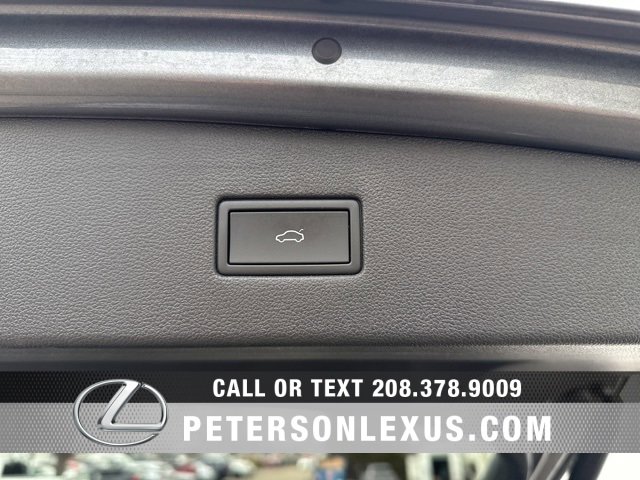 Used 2022 Volkswagen Tiguan SE R-Line image 20