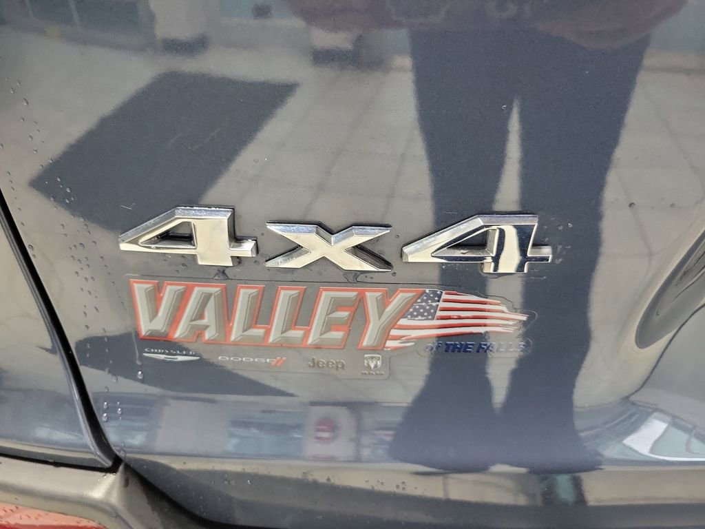 Used 2020 Jeep Cherokee Limited AWD/4WD image 12