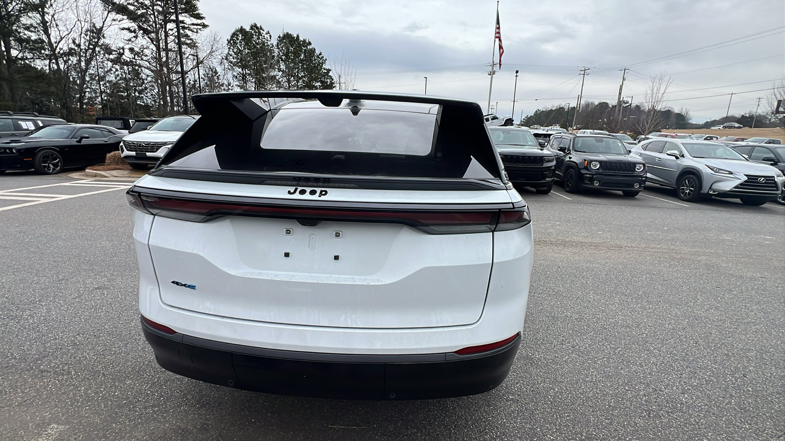 Used 2024 Jeep Wagoneer Launch Edition image 9