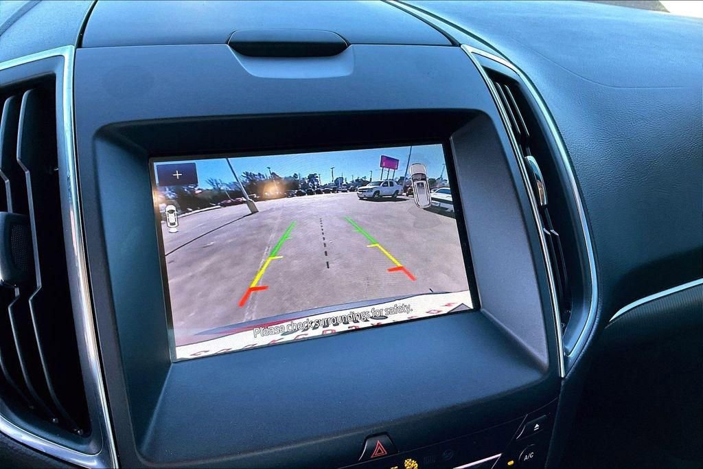 Used 2019 Ford Edge Titanium w/ Equipment Group 301A image 21