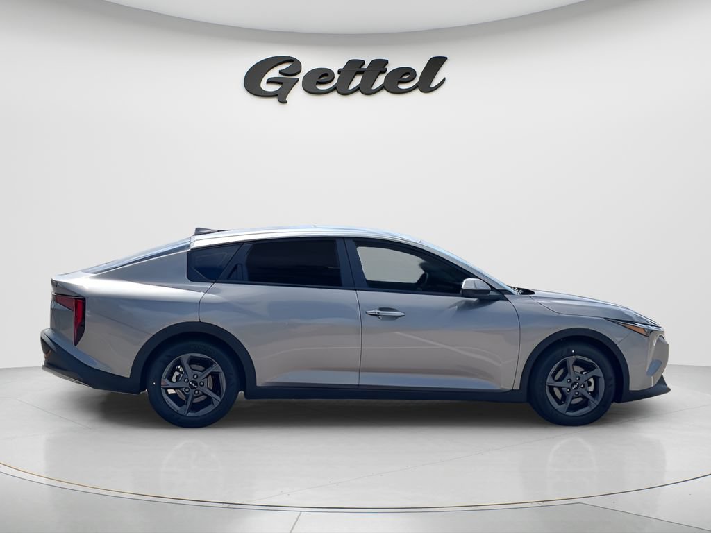Used 2025 Kia K4 FWD image 9