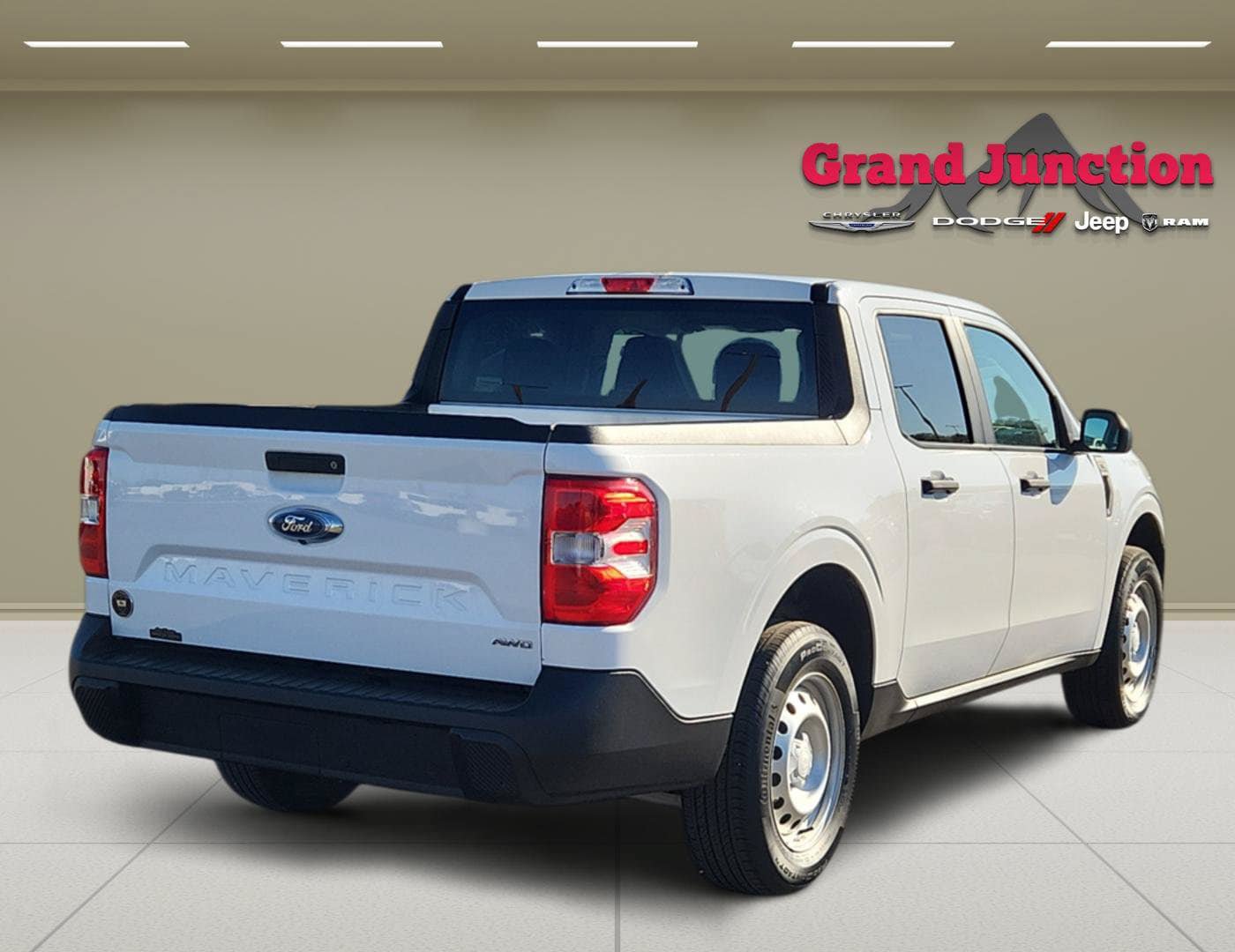 Used 2024 Ford Maverick XL w/ Equipment Group 100A Standard AWD/4WD image 4