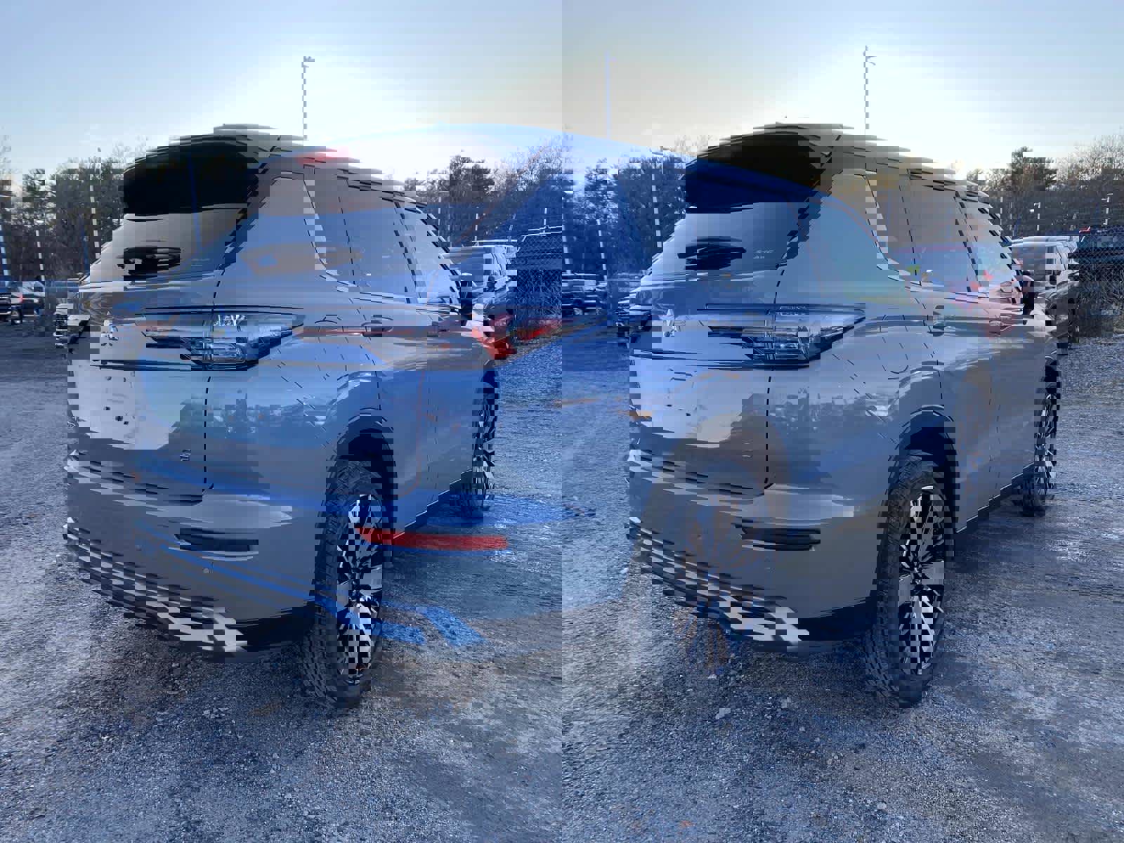 New 2026 Mitsubishi Outlander SE image 3