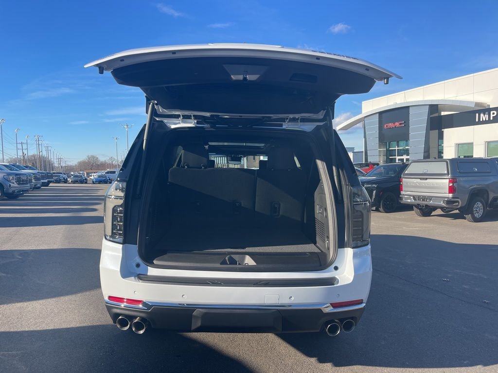 New 2026 Chevrolet Suburban Premier image 34