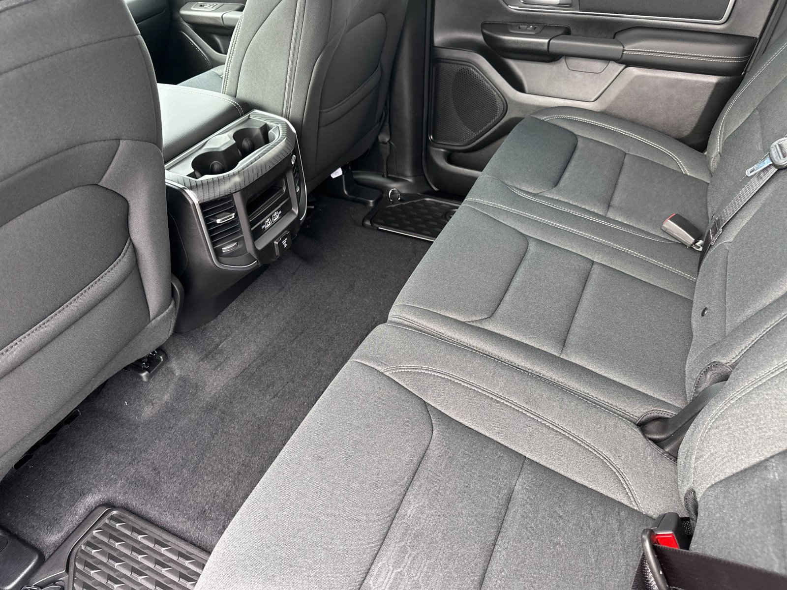 New 2026 RAM 1500 4x4 Crew Cab image 12