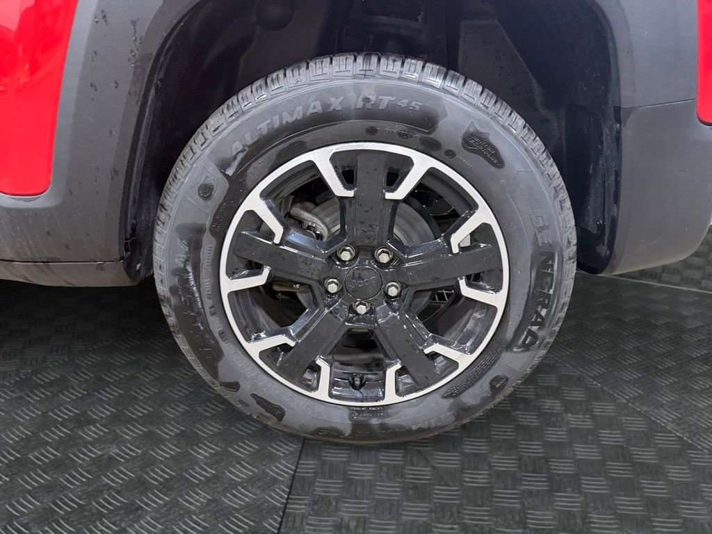 Used 2023 Jeep Renegade Latitude AWD/4WD image 14