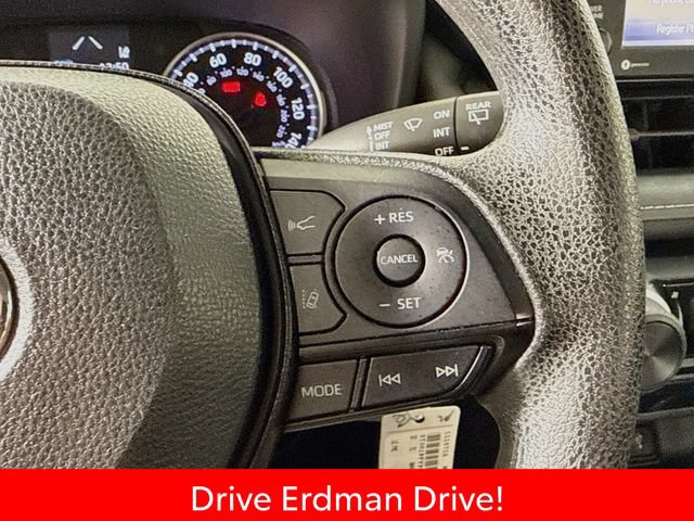 Used 2022 Toyota RAV4 LE FWD image 13