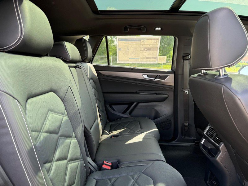 New 2026 Volkswagen Atlas Cross Sport SE AWD/4WD image 5