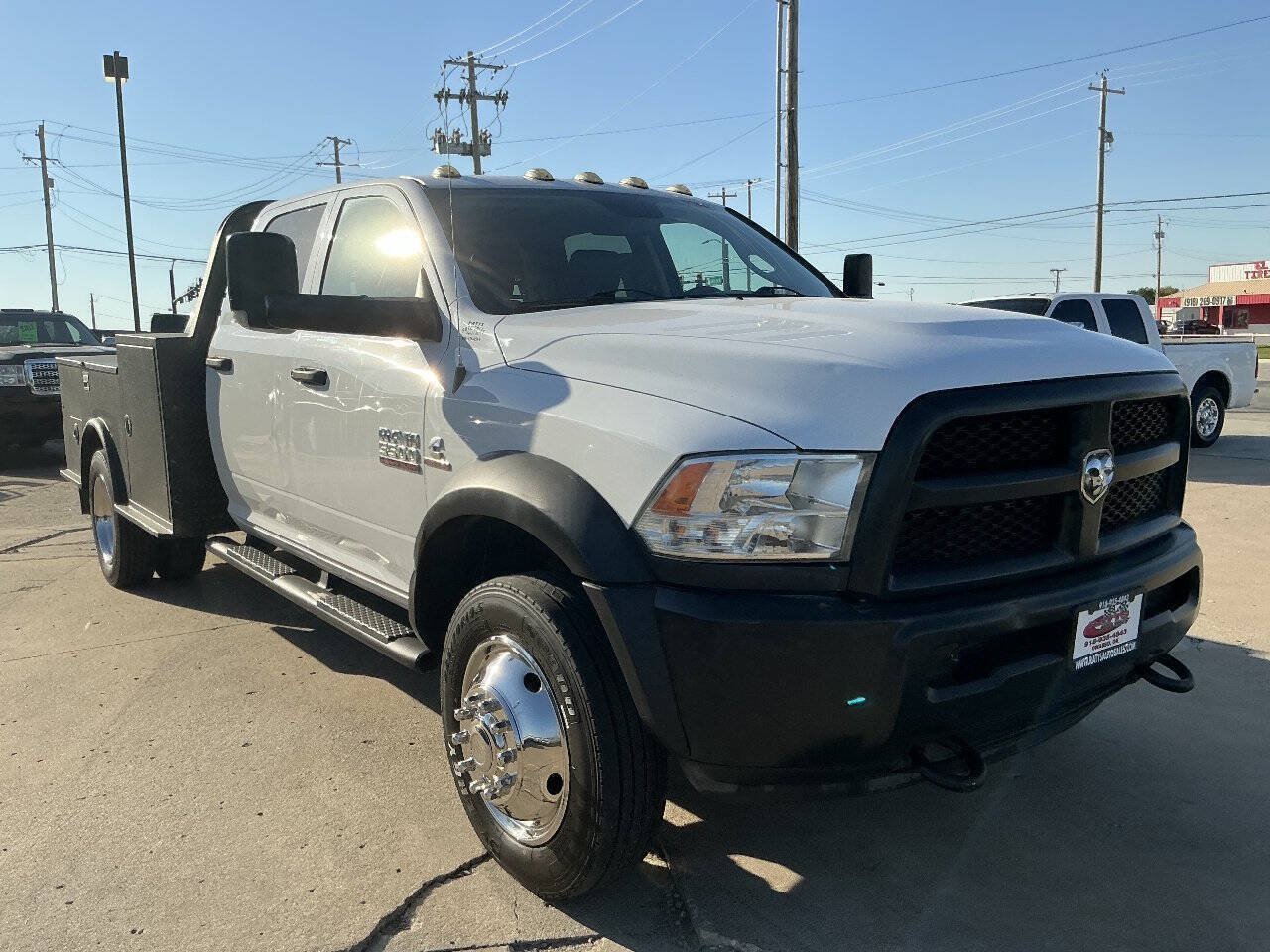 Used 2017 RAM 5500 Tradesman w/ Cold Weather Group AWD/4WD image 4