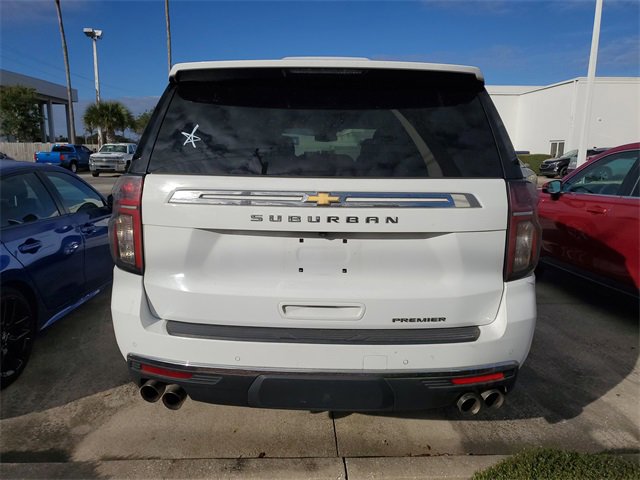 Used 2023 Chevrolet Suburban Premier image 4