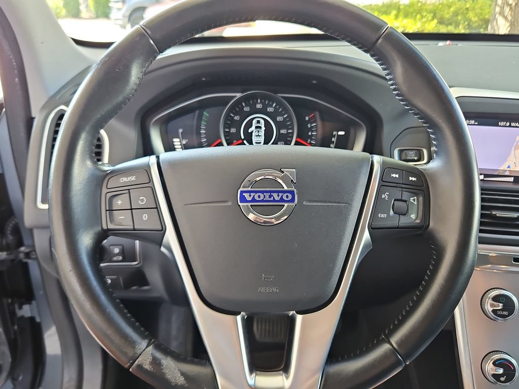 Used 2017 Volvo XC60 T5 Dynamic FWD image 10