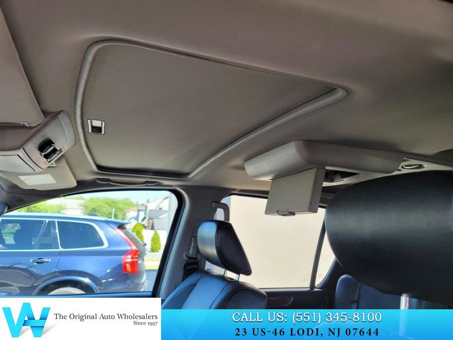 Used 2010 Nissan Armada Platinum w/ Captain Seat Pkg AWD/4WD image 15