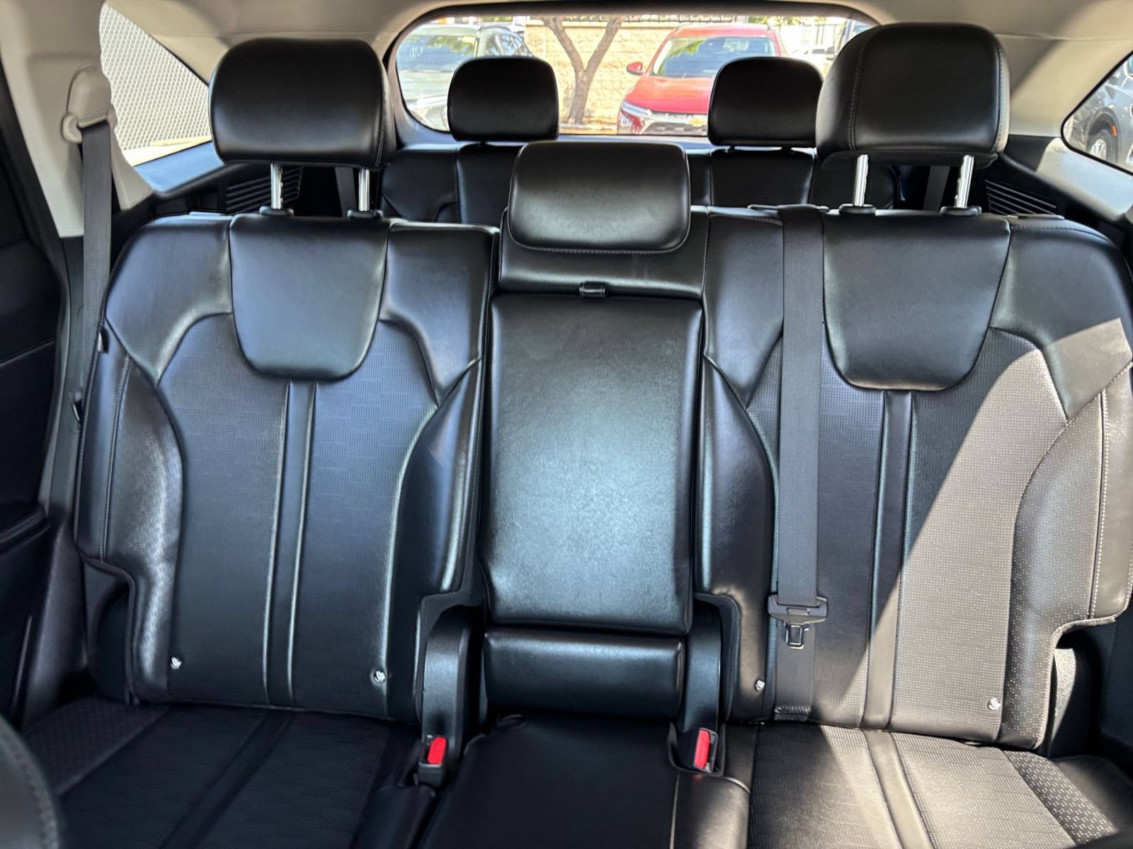 Used 2024 Kia Sorento S FWD image 40