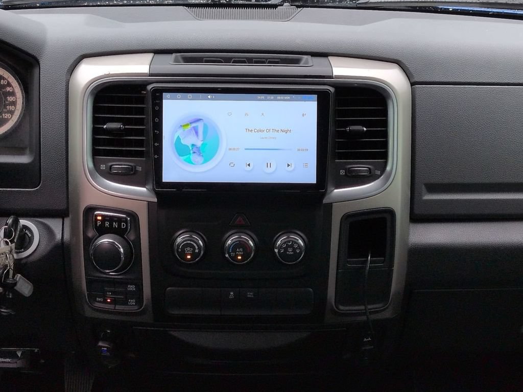 Used 2018 RAM 1500 Classic SLT AWD/4WD image 17