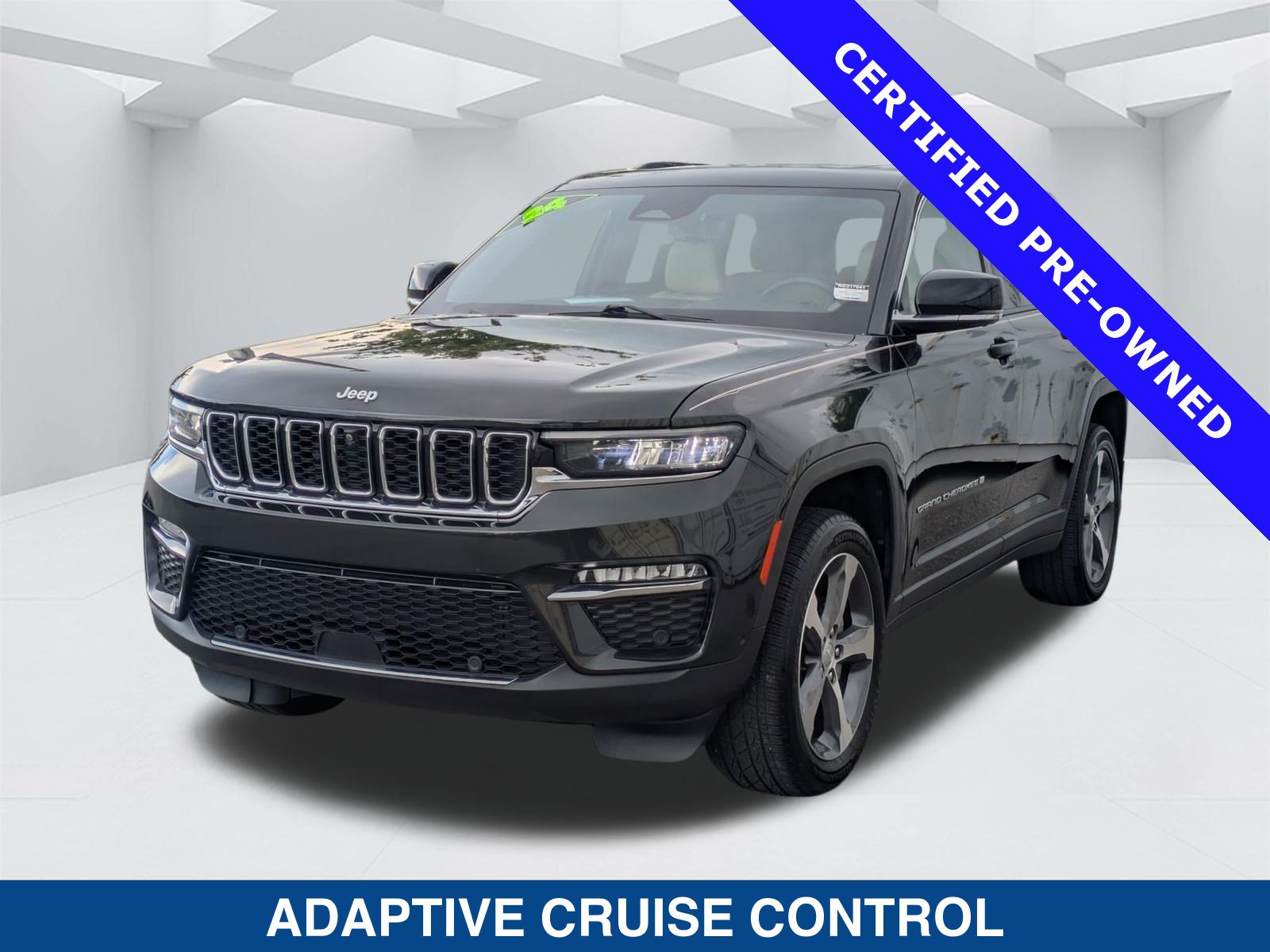 Used 2024 Jeep Grand Cherokee Limited w/ Luxury Tech Group II RWD image 8