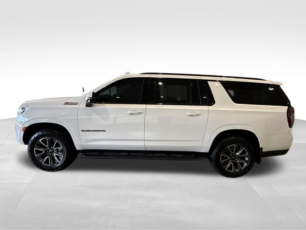 Used 2023 Chevrolet Suburban Z71 w/ Luxury Package AWD/4WD image 4