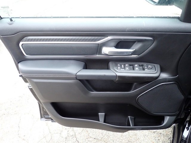 New 2026 RAM 1500 4x4 Crew Cab image 15