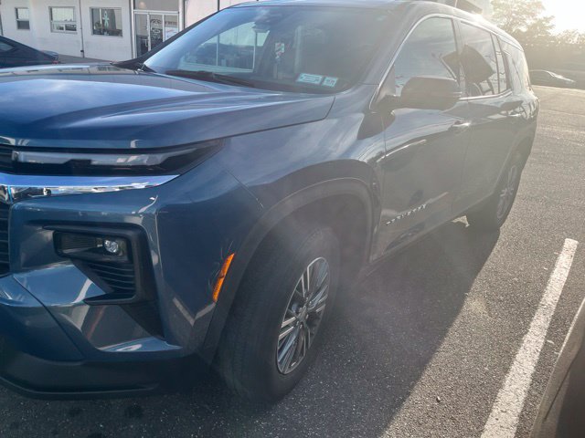 Used 2024 Chevrolet Traverse LS AWD/4WD image 1