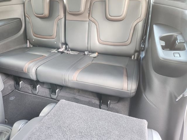 New 2026 Nissan Armada SL w/ Captain's Chari Seat Package image 20