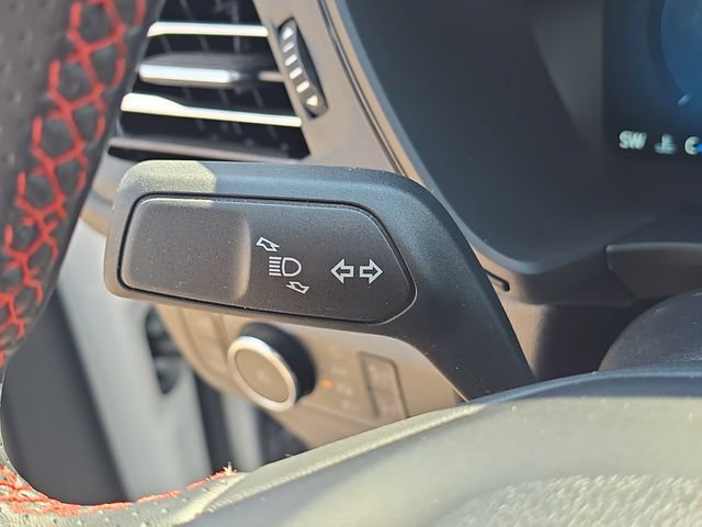 Used 2025 Ford Escape ST-Line Elite w/ Premium Technology Package AWD/4WD image 16