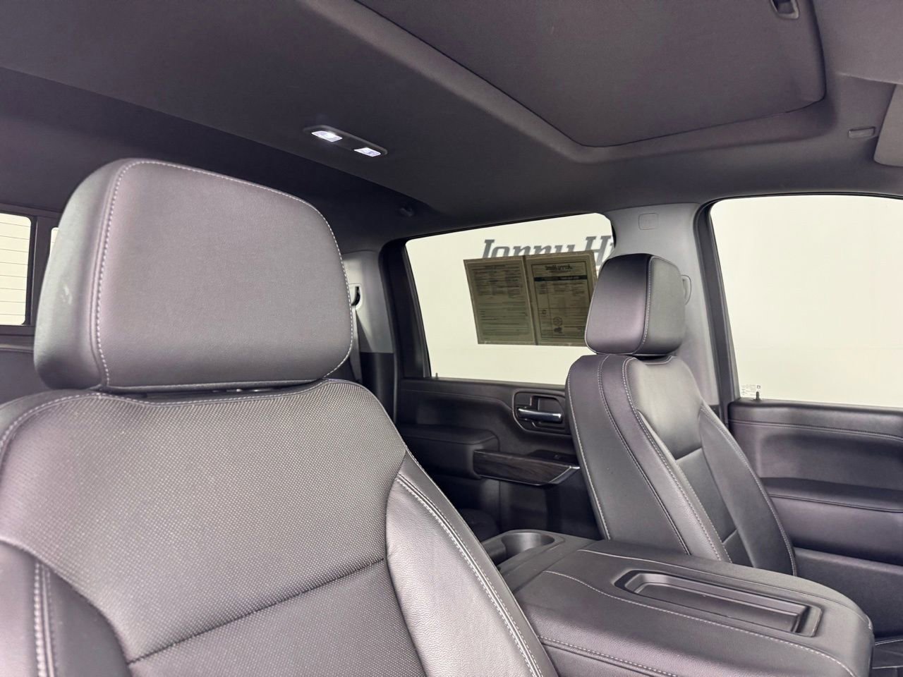 Used 2020 Chevrolet Silverado 2500 LTZ w/ LTZ Convenience Package image 34