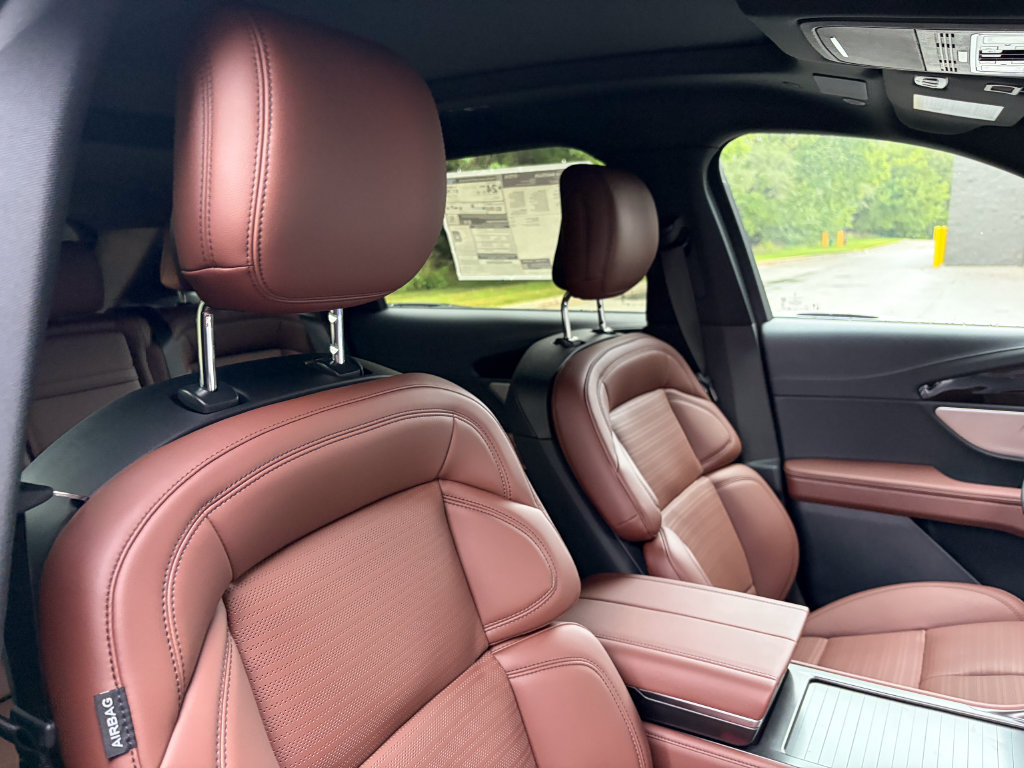 New 2026 Lincoln Nautilus Reserve AWD/4WD image 34