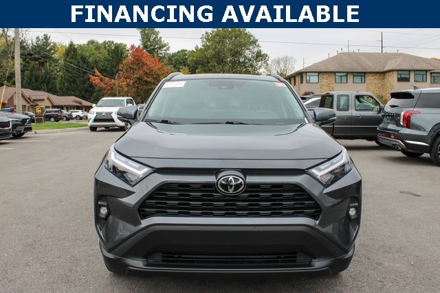 Used 2023 Toyota RAV4 XLE Premium image 3