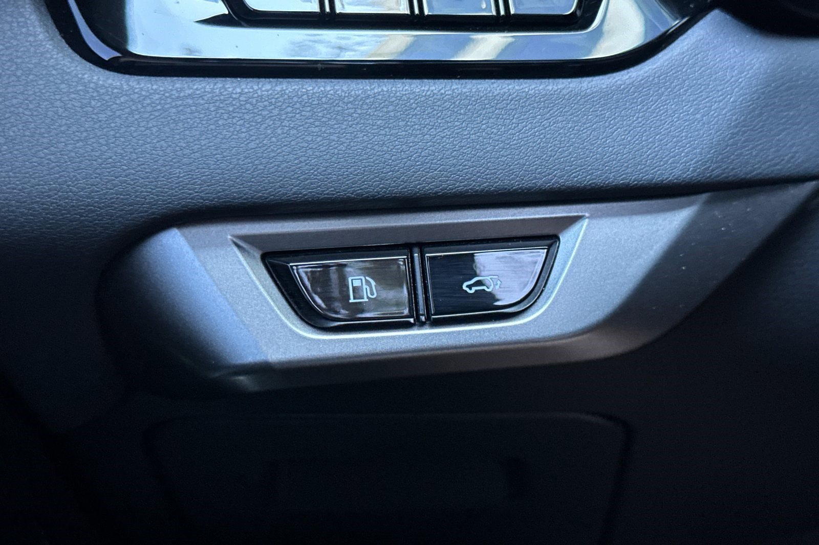 Certified 2025 Lexus RX 350 Premium w/ Accessory Package (Z1) image 36