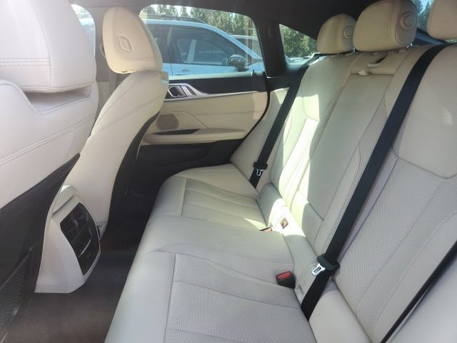 Used 2023 BMW i4 eDrive35 RWD image 6