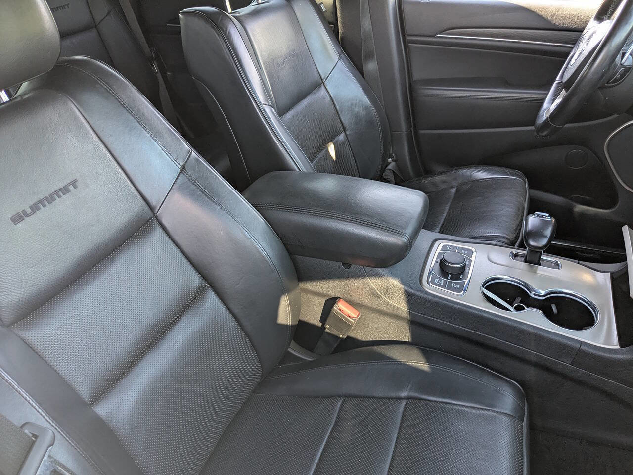 Used 2014 Jeep Grand Cherokee Summit image 10