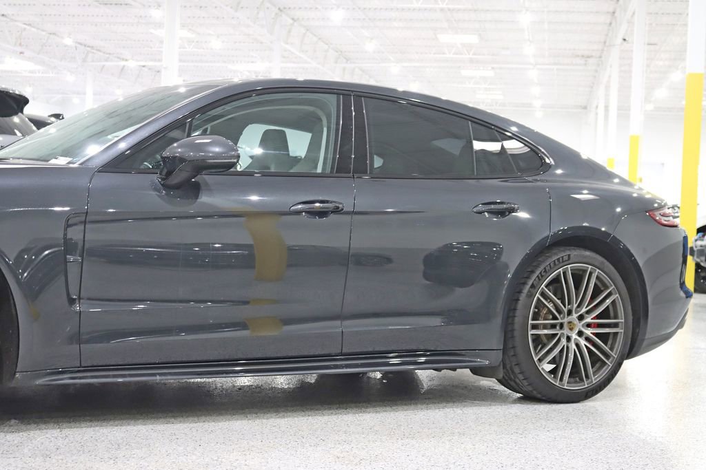 Used 2018 Porsche Panamera Turbo image 3