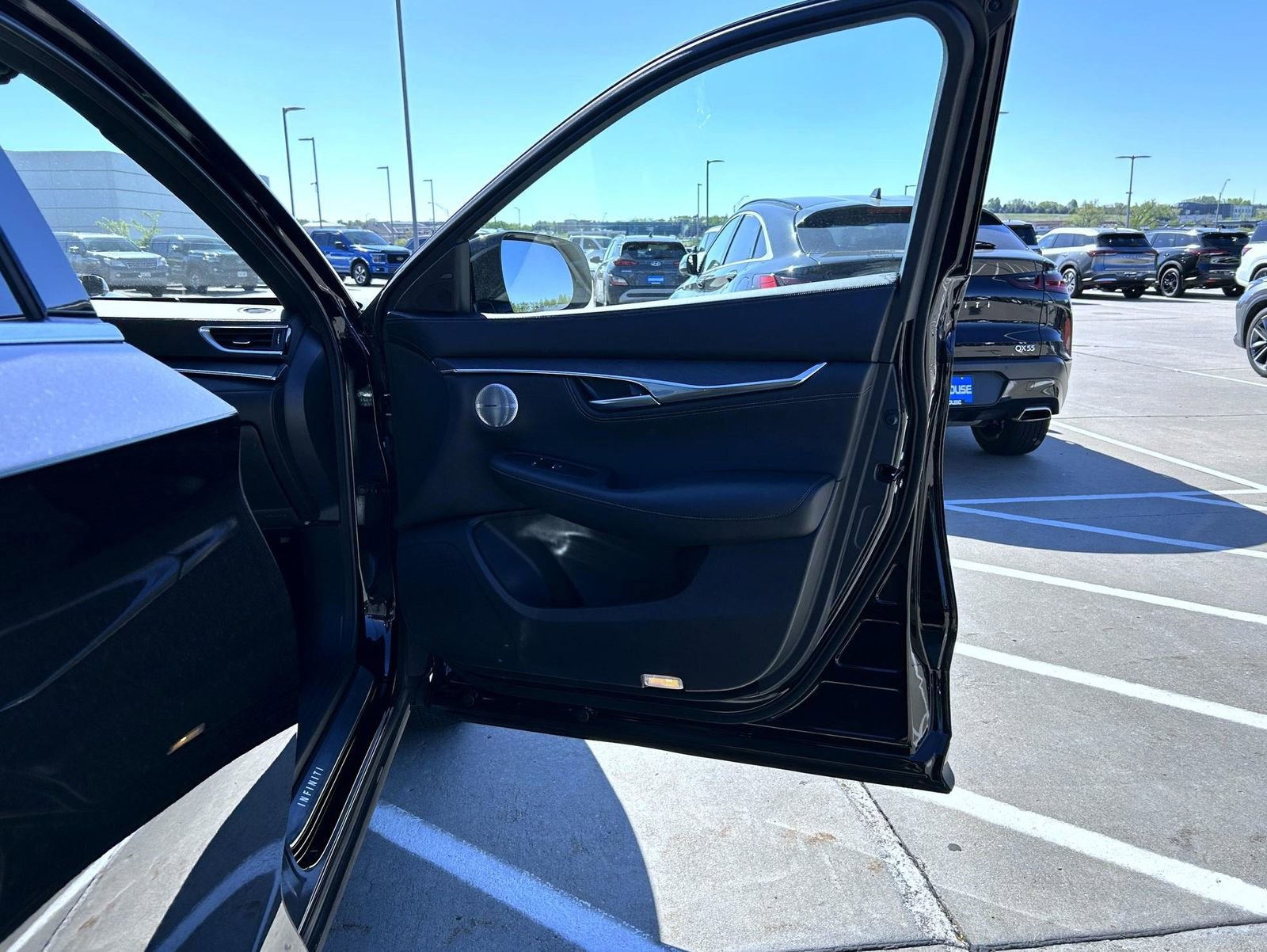 Certified 2025 INFINITI QX55 Sensory w/ Lighting Package AWD/4WD image 16