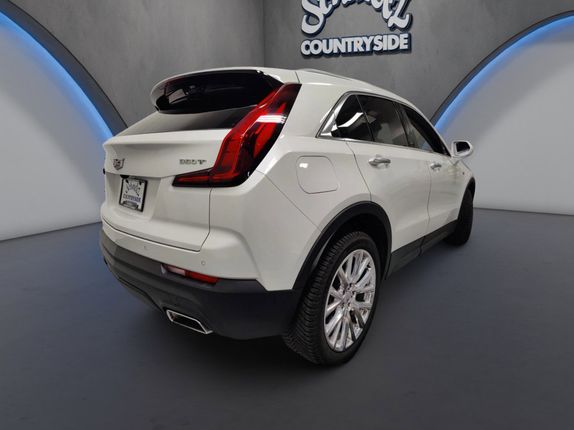 Used 2021 Cadillac XT4 Luxury w/ Cold Weather Package AWD/4WD image 12