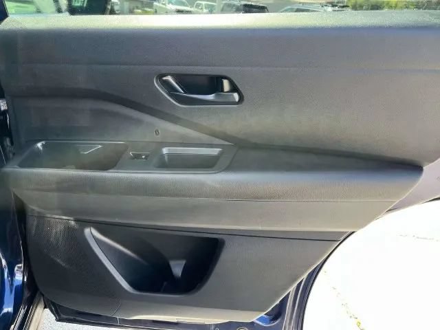 Certified 2025 Nissan Pathfinder SV AWD/4WD image 23