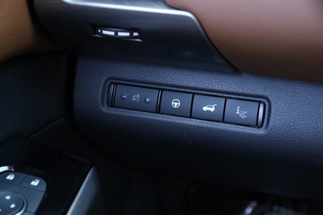 Used 2023 Nissan Pathfinder Platinum AWD/4WD image 23