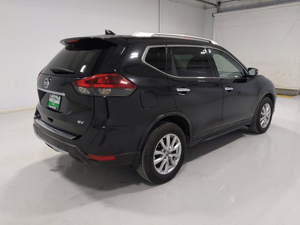 Used 2020 Nissan Rogue SV image 9