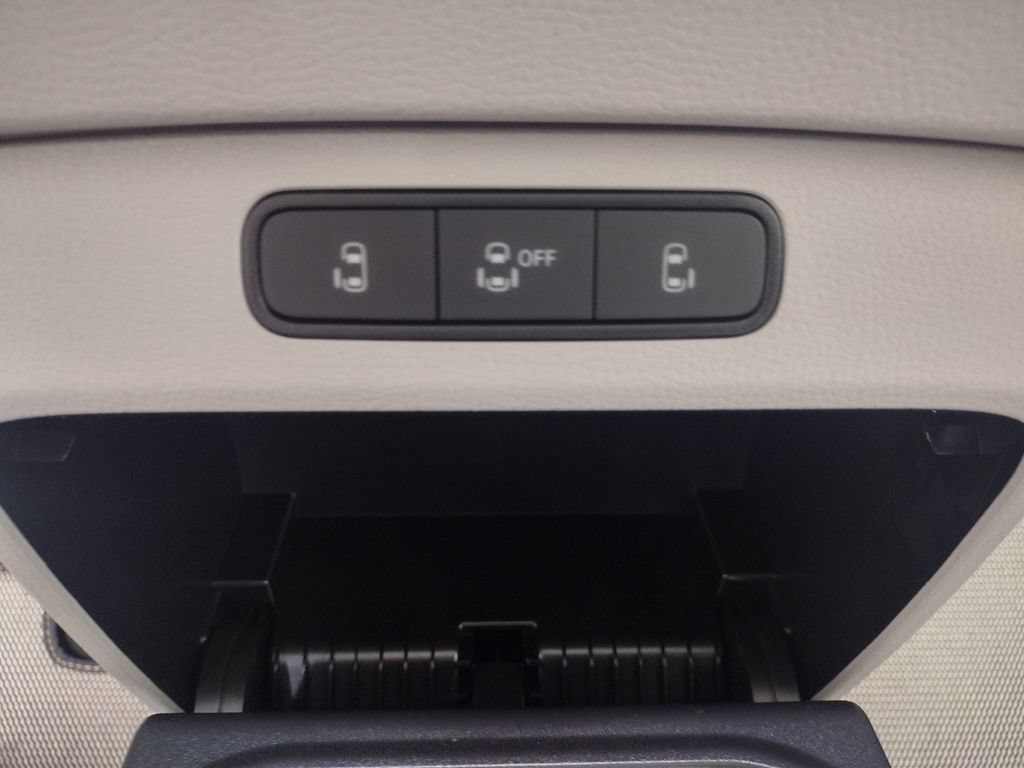 New 2025 Volkswagen ID. Buzz 1st Edition AWD/4WD image 37