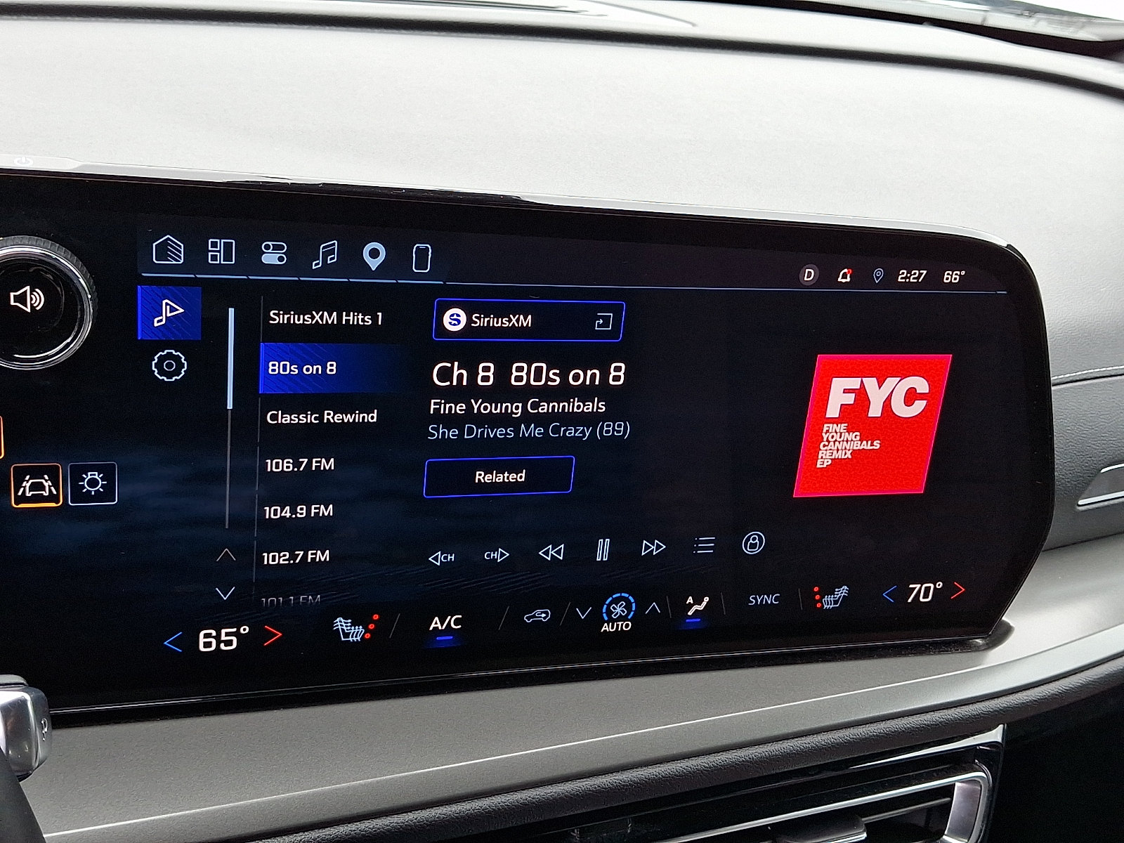 Used 2026 Chevrolet Traverse LT w/ Driver Confidence Package FWD image 21