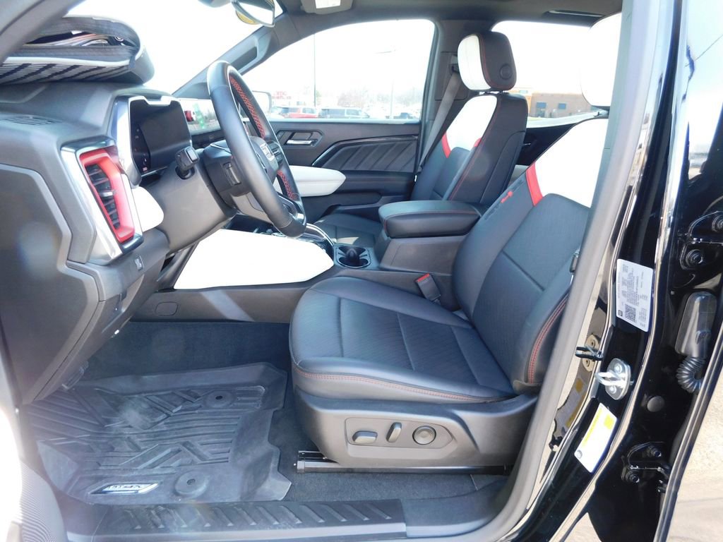 Used 2023 GMC Canyon AT4X image 17