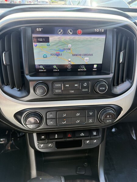 Used 2015 GMC Canyon SLT w/ Driver Alert Package RWD image 12