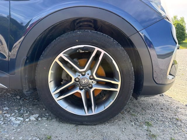 Used 2017 Hyundai Santa Fe Limited FWD image 10