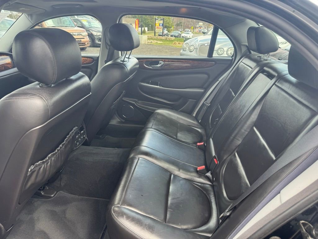 Used 2006 Jaguar XJ8 image 27