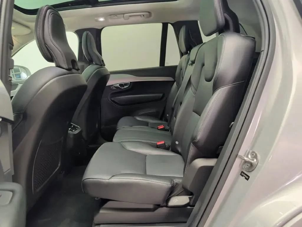 Used 2023 Volvo XC90 B5 Core w/ Protection Package Premier AWD/4WD image 53