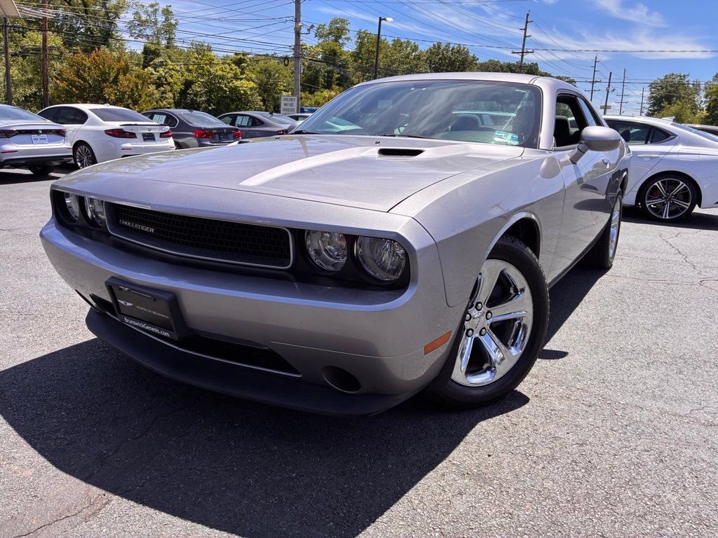 Used 2014 Dodge Challenger SXT w/ Sport Appearance Package RWD image 44